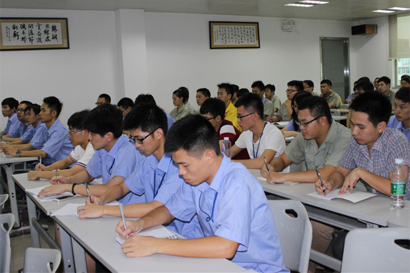 儲備技術員培訓班課堂學習